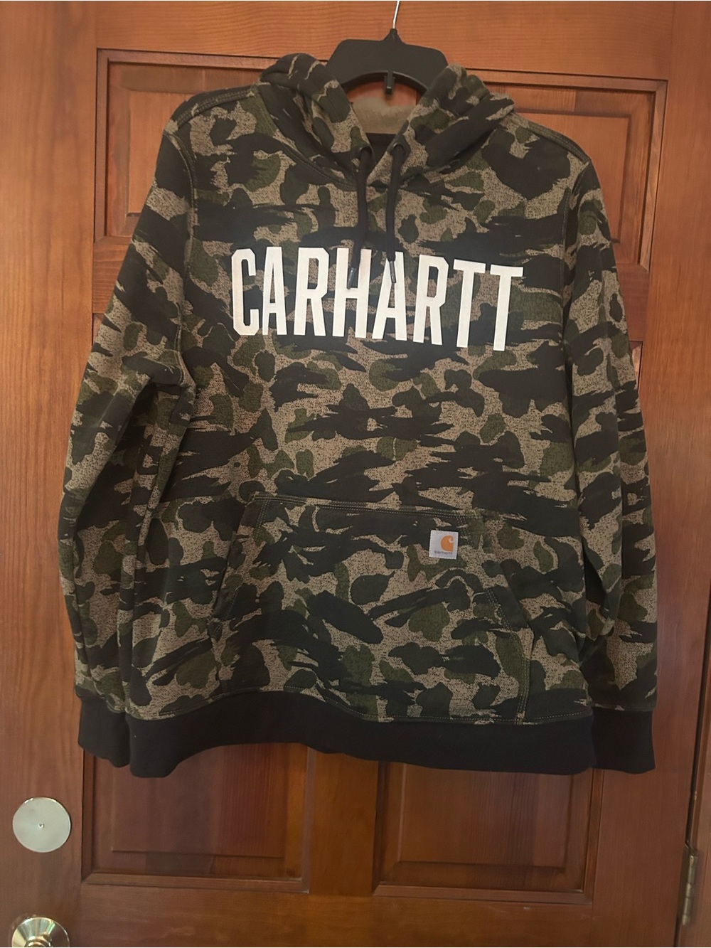 CARHARTT YOUTH CAMO PRINT pullover sweatshirt hoodie. Size XL (16-18). Nice